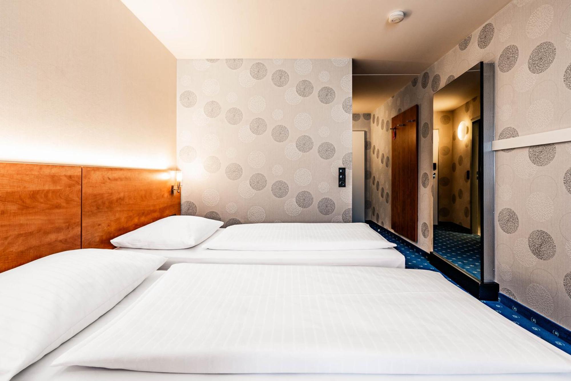 bonjour Tagungshotel Stuttgart-Gerlingen Extérieur photo
