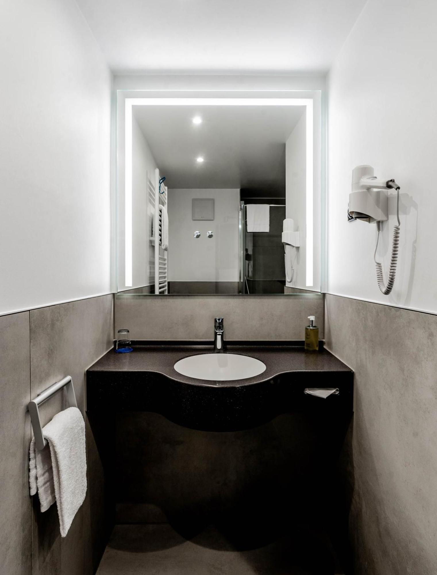 bonjour Tagungshotel Stuttgart-Gerlingen Extérieur photo