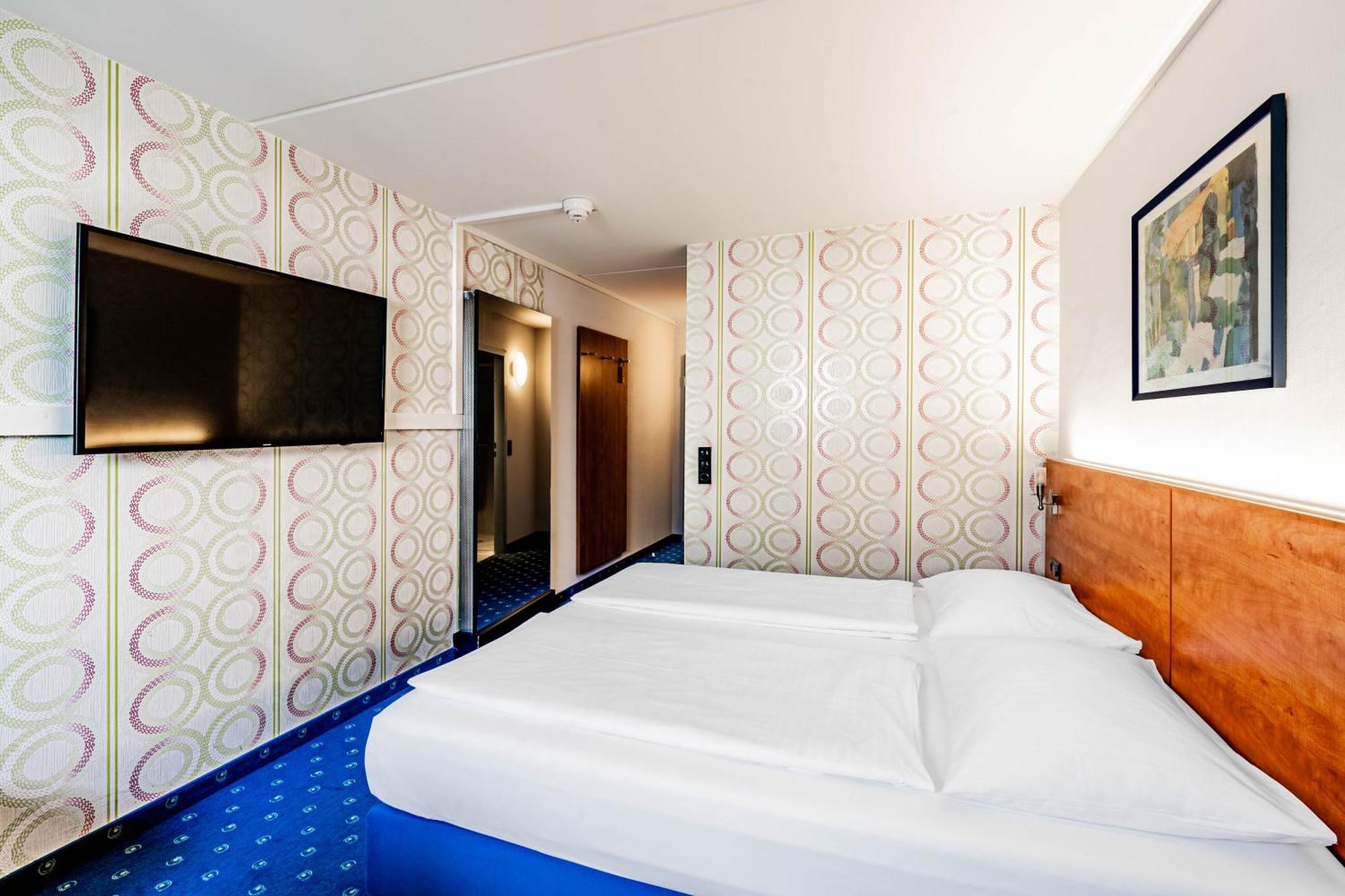 bonjour Tagungshotel Stuttgart-Gerlingen Extérieur photo